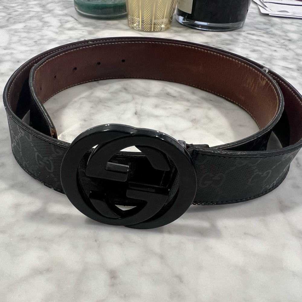 Gucci Mens black patent leather logo belt size 38